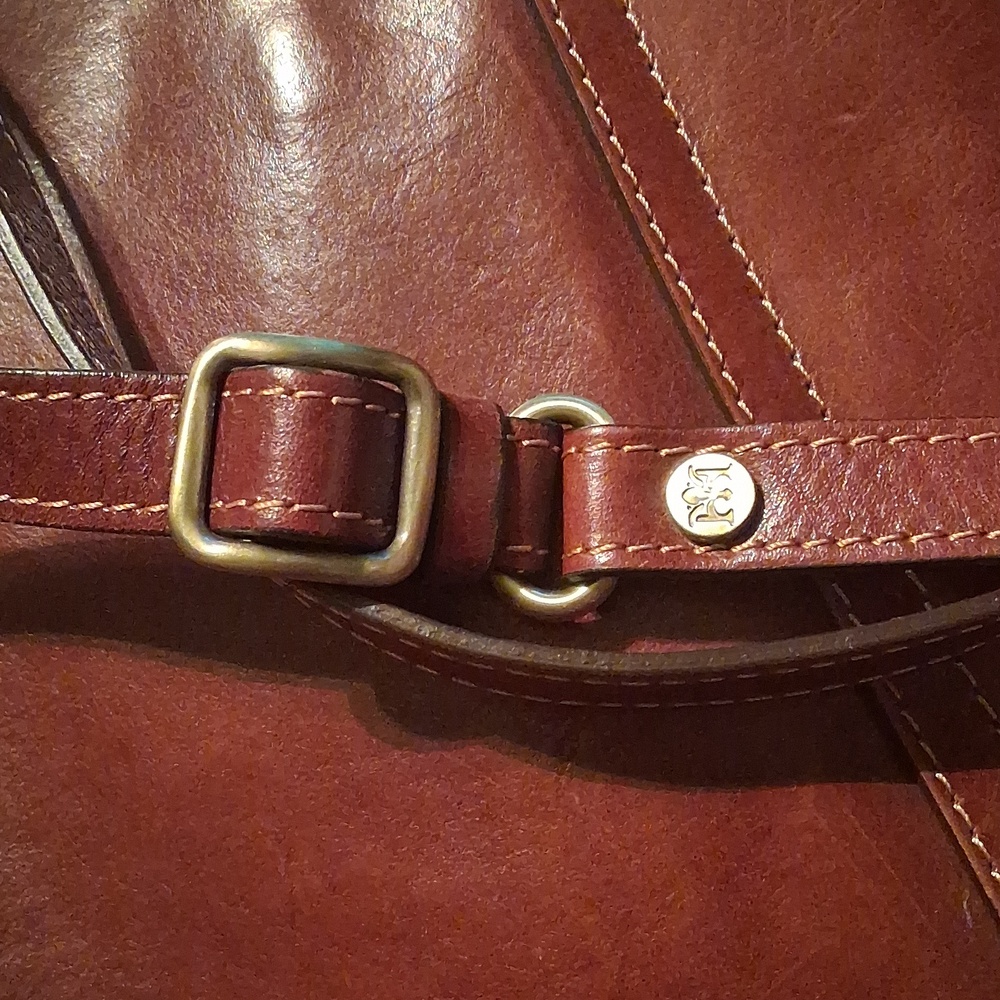 Cuoieria Fiorentina Clearence From $400 Brown Leather Messenger Bag - Picture 9 of 16